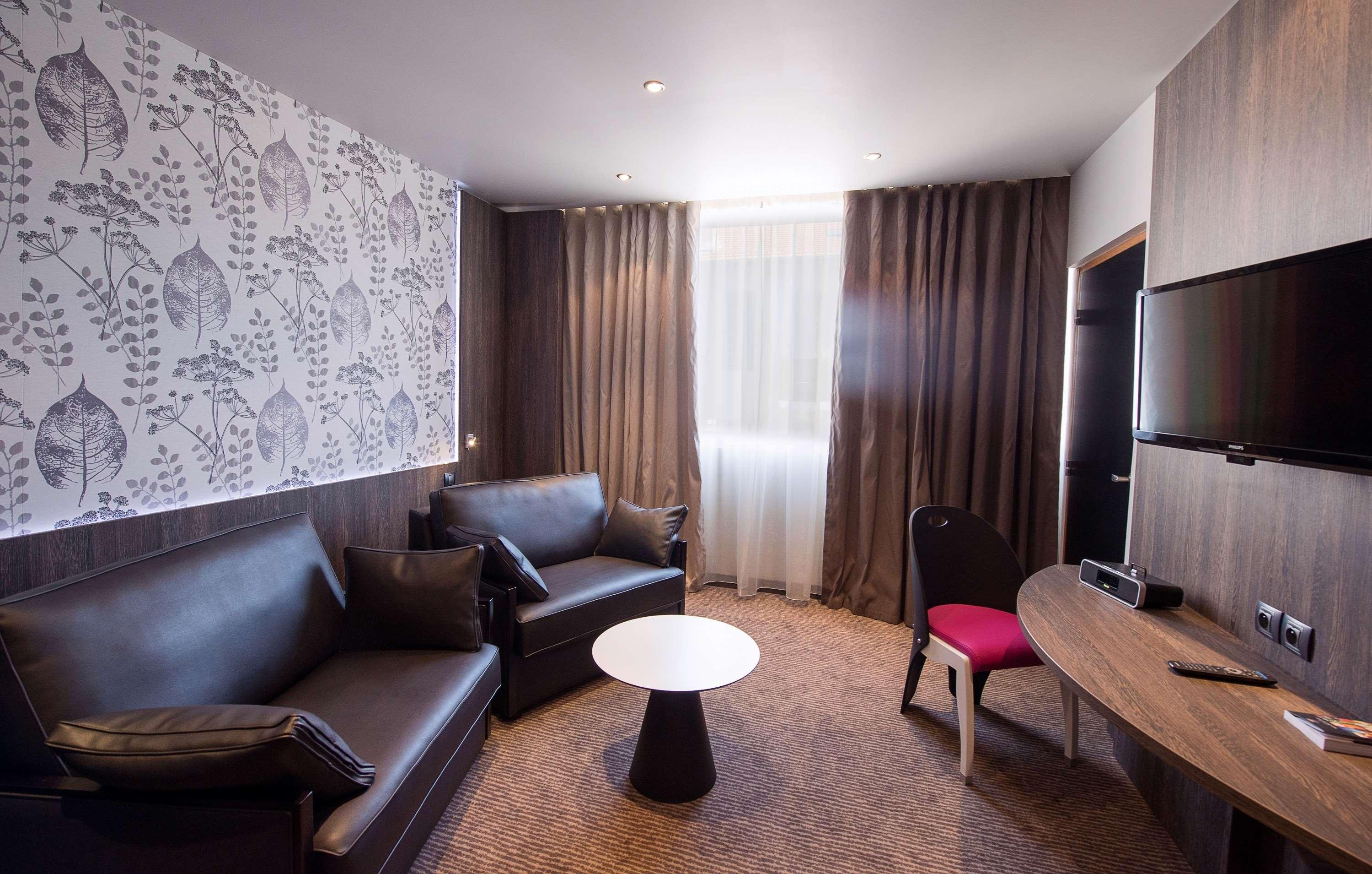 Best Western Premier Le Patio Des Artistes Wellness Jacuzzi Cannes Buitenkant foto