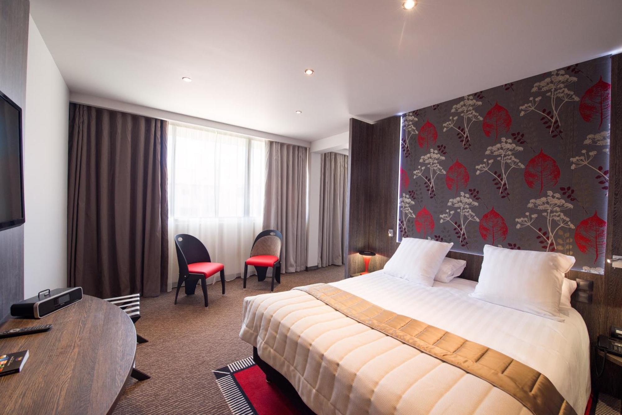 Best Western Premier Le Patio Des Artistes Wellness Jacuzzi Cannes Buitenkant foto